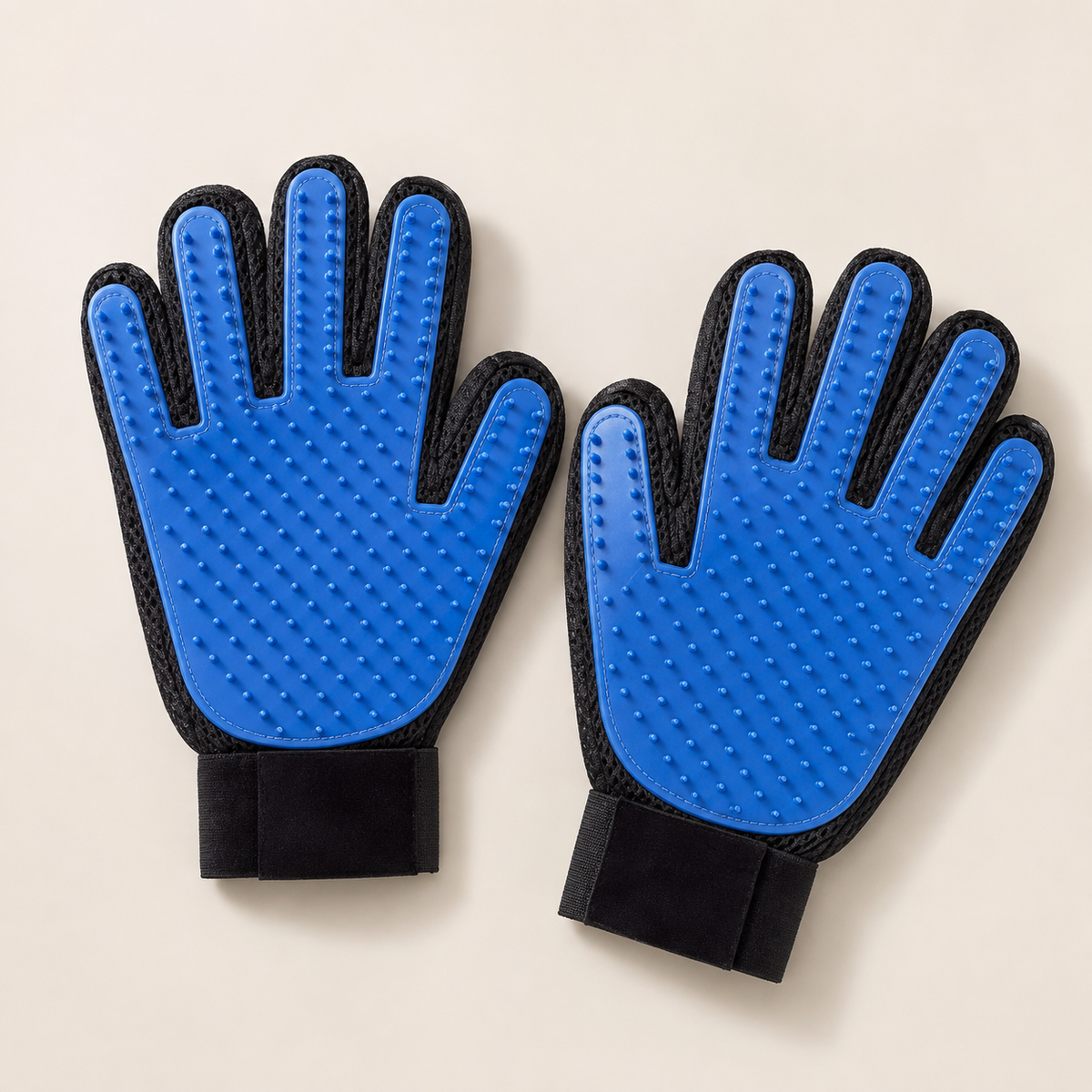 Adjustable Pet Grooming Gloves — imagen refinada